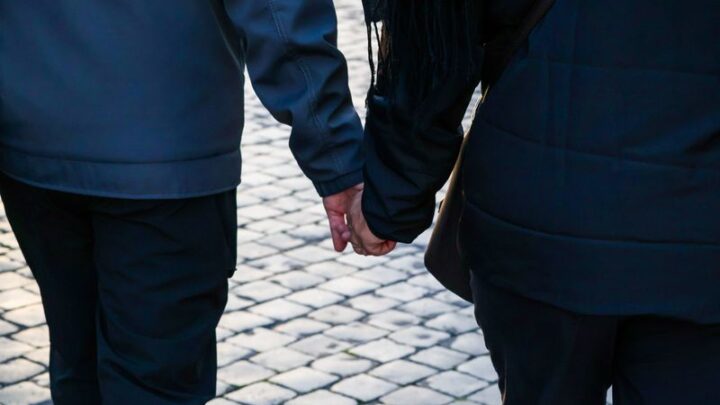 友達の結婚ラッシュに焦って婚活を始めた…空回りしないための心の準備